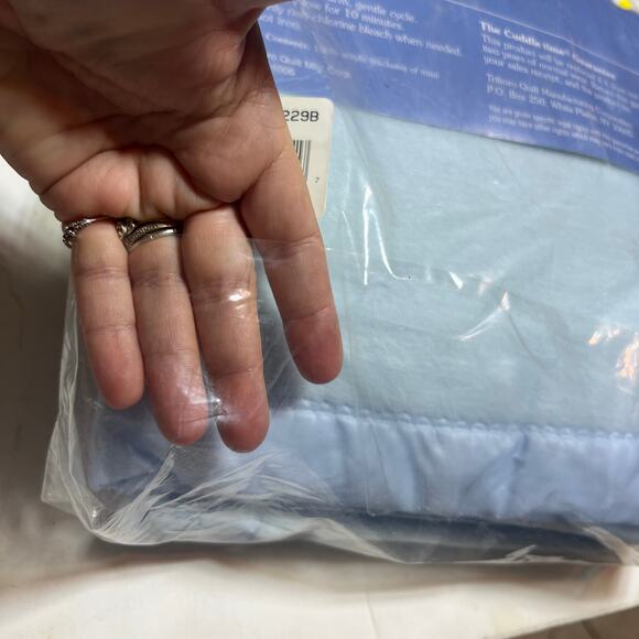 Cuddle Time Deluxe Baby Blanket Woven acrylic blue 36 x 45 nursery soft warm - Picture 3 of 10